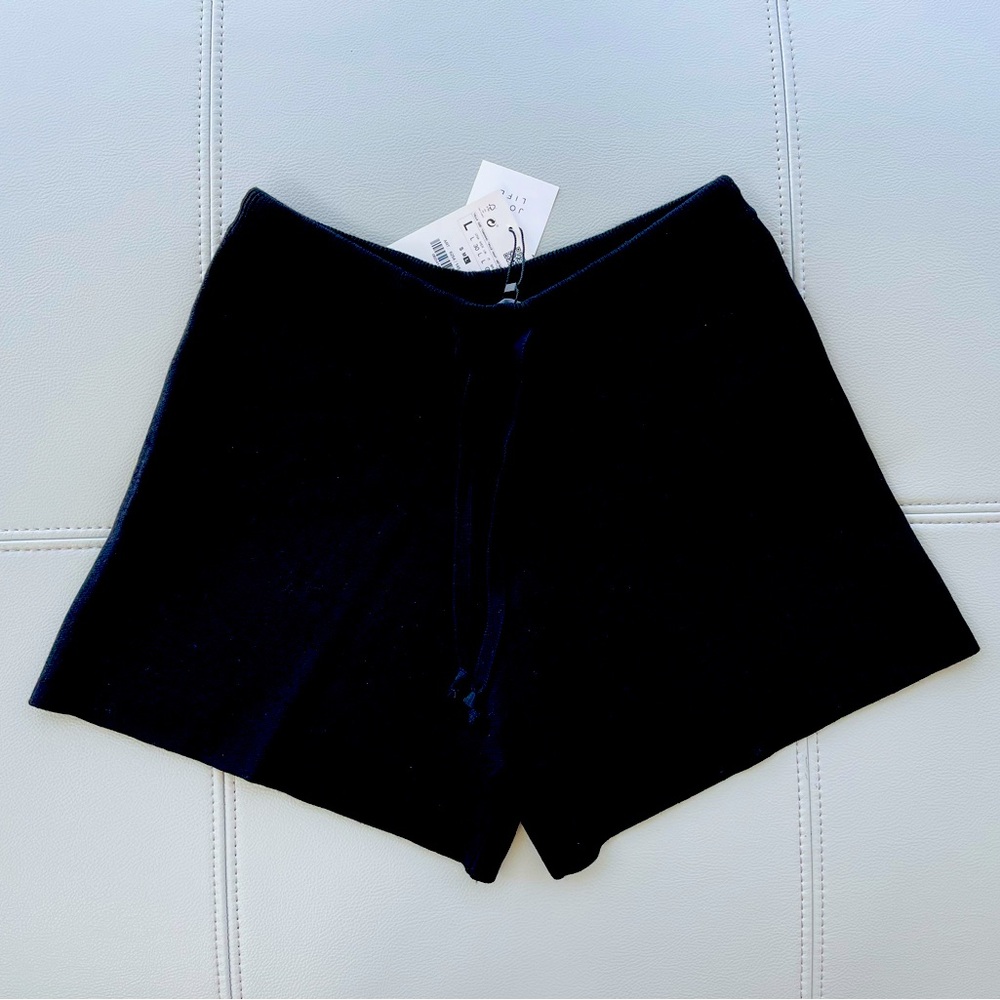 NWT! ZARA Black Sweater Casual or Dress Shorts in Size Large